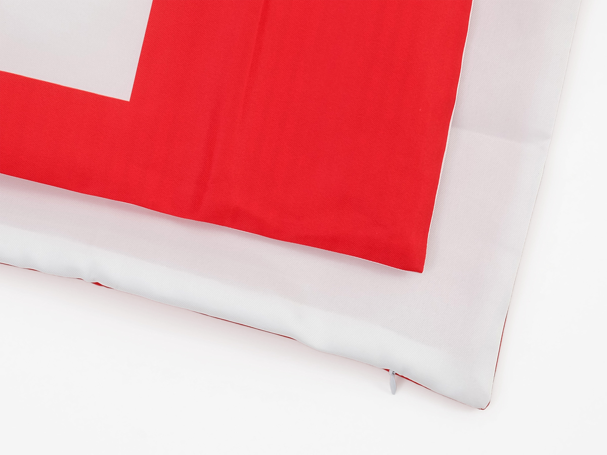 国旗 クッションカバー 45×45cm スイス インテリア 雑貨 小物 プリント 正方形 モダン シンプル 枕 座布団 ソファ ベッド リビング 寝室_画像2