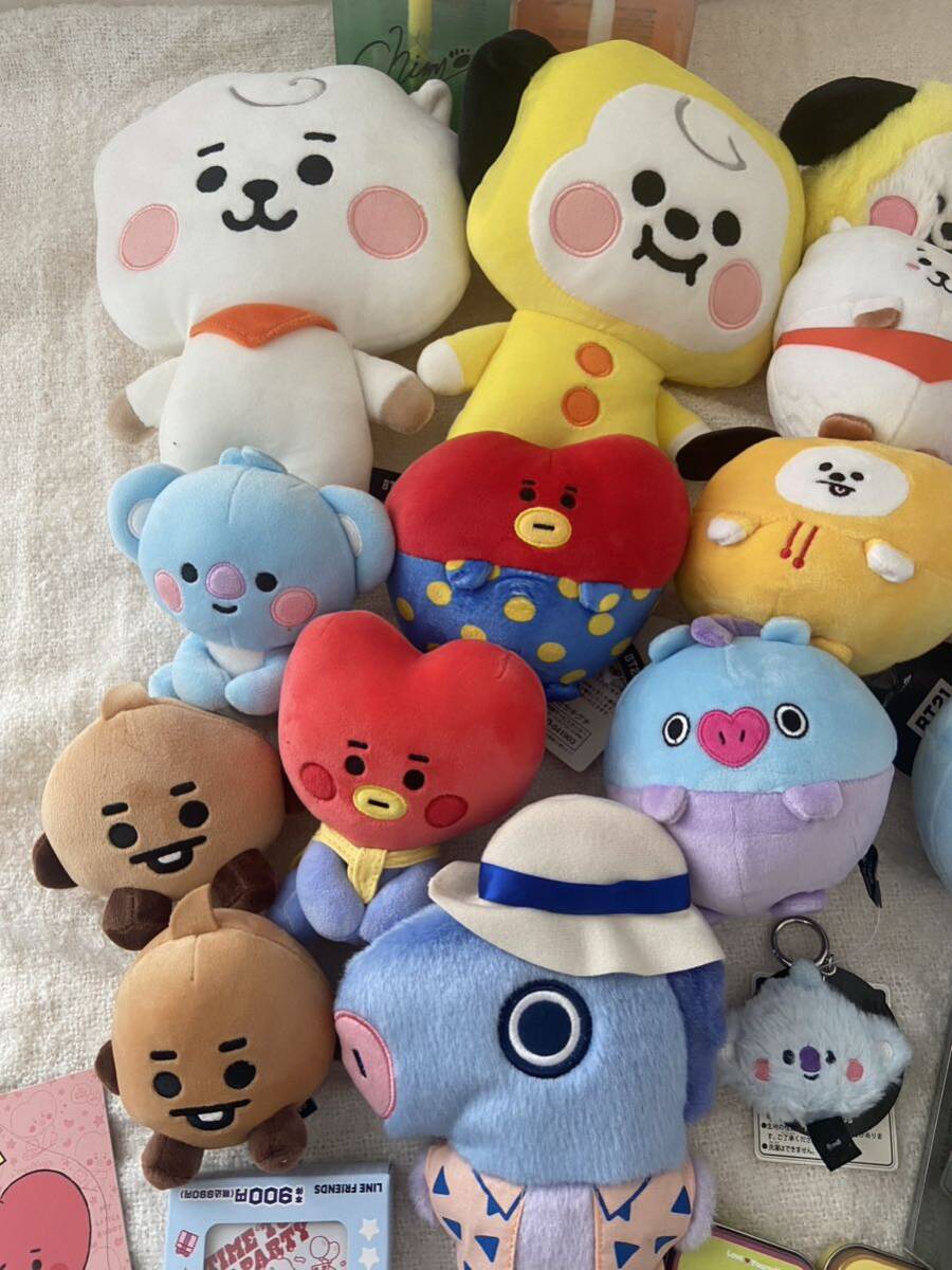 BTS BT21 ぬいぐるみ グッズ 大量　ぬいぐるみ　キーホルダー　ステッカーなど_画像2