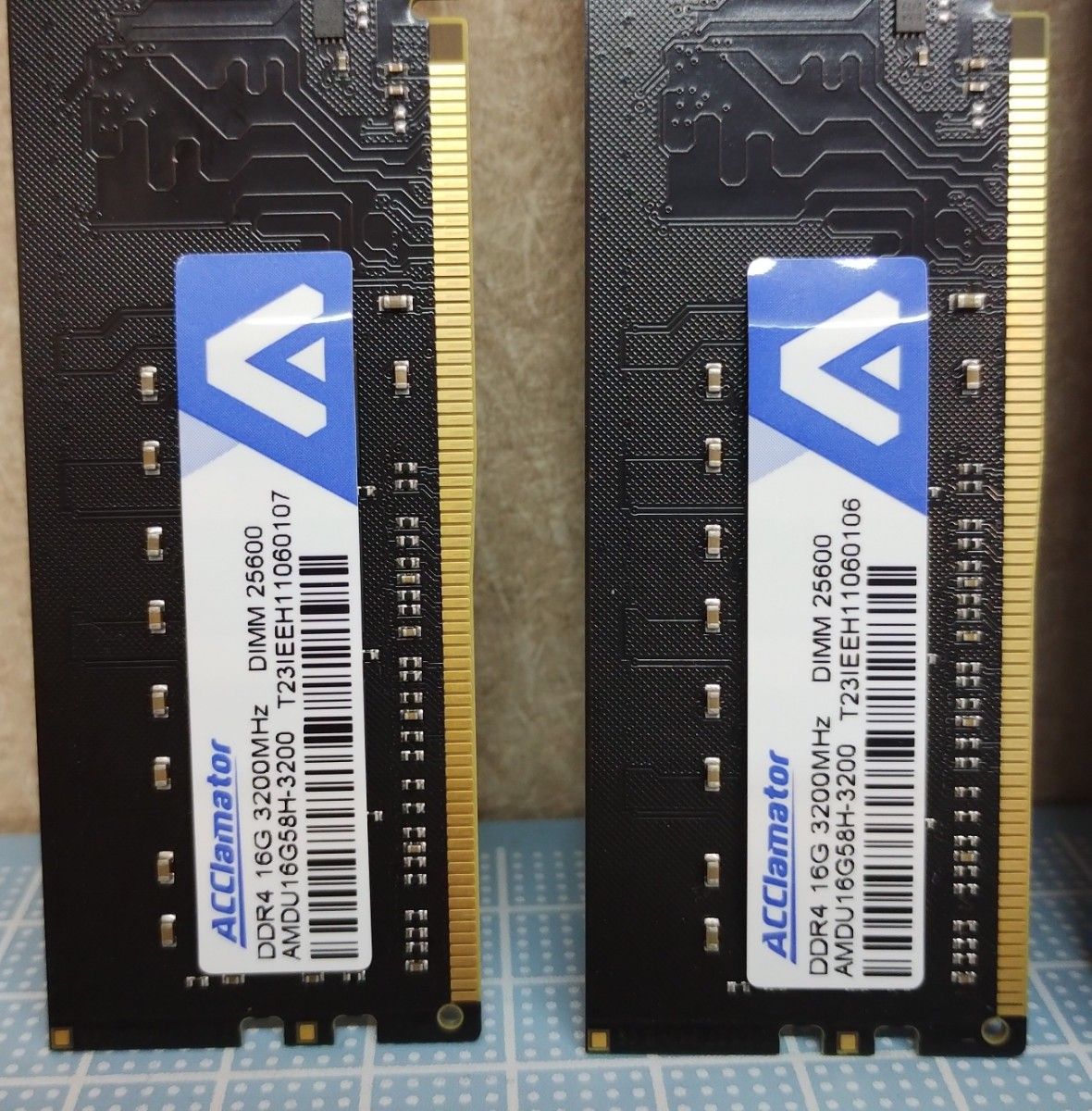 32GB(16GB×2枚)DDR4-3200 Acclamator Micronチップ とジャンクメモリー8GBおまけ付き