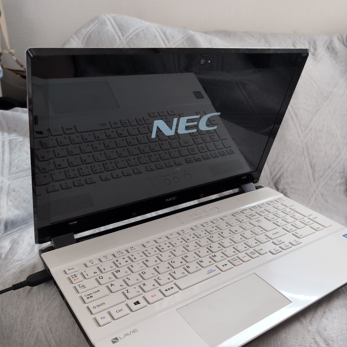 NEC LAVIE PC-GN242FRAA Core i3 7th