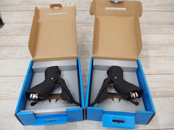 ■M★新品箱入!シマノ105(R7020)油圧ブレーキSTIレバー★2×11S■//Q412