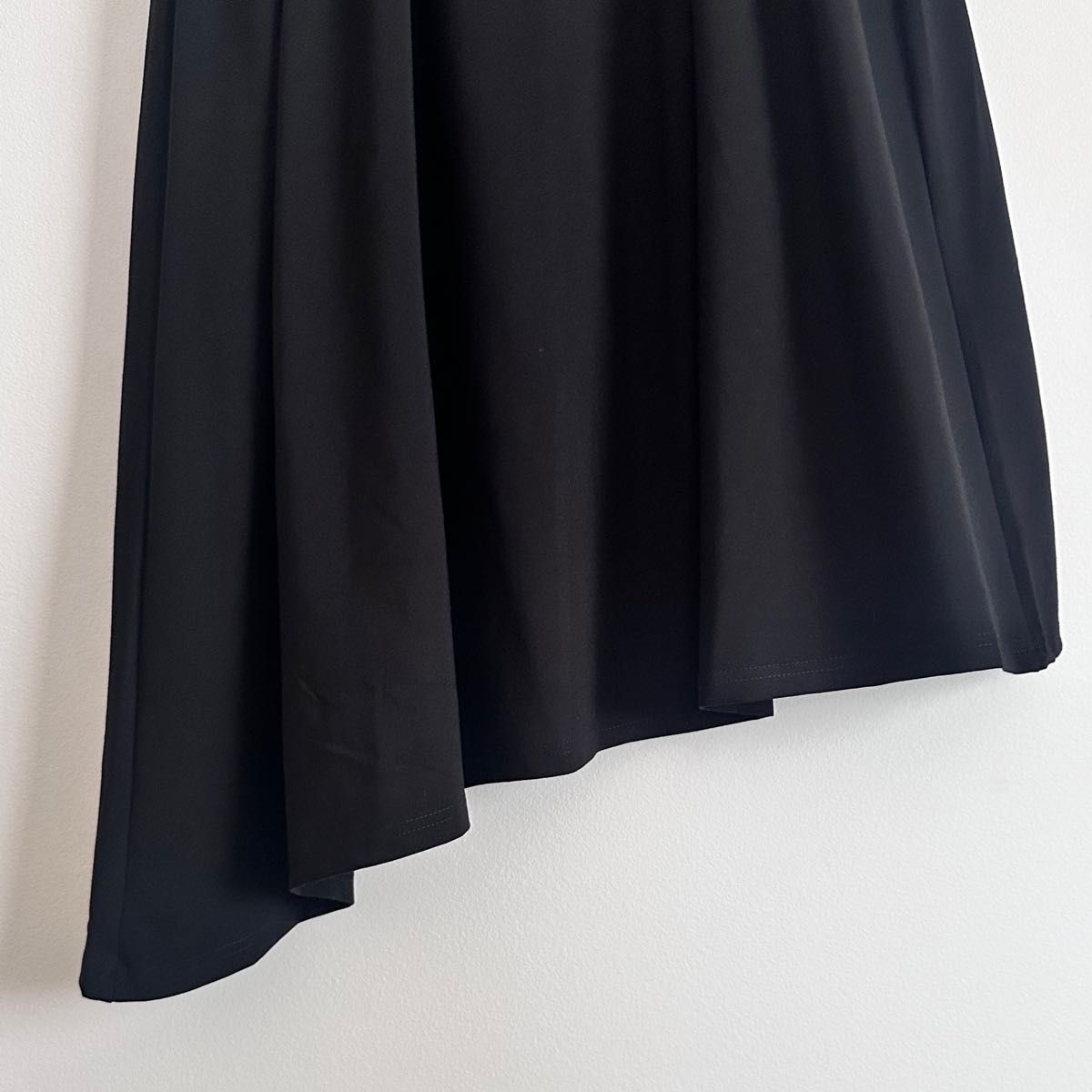 アシンメトリー サイドジップ フレンチ Tシャツ & スカート ファスナー 装飾 黒 ブラック ノースリーブ