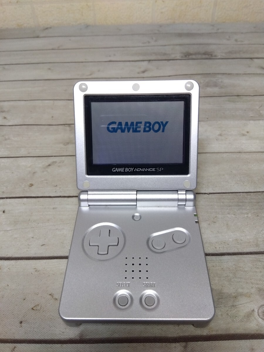 608■Nintendo　ゲームボーイアドバンスSP　任天堂　GAMEBOY ADVANCE SP　AGS-001　ニンテンドー　通電のみ　本体のみ　ジャンク現状品_画像1