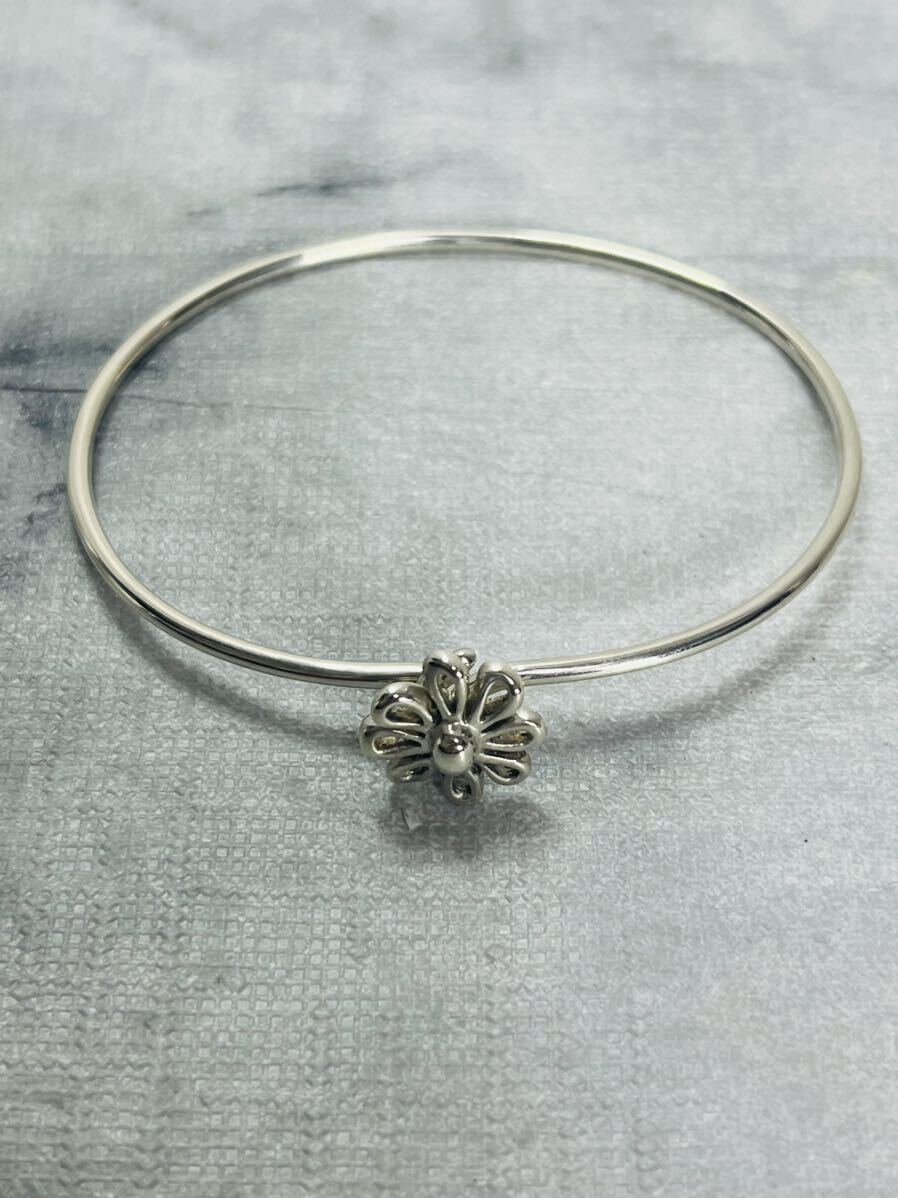 【廃盤】TIFFANY&Co. ティファニー デイジー ワイヤーバングル ブレスレット シルバー 925 フラワー 花 【レア】箱 内袋付き 【廃盤】TIFFANY&Co. ティファニー デイジー ワイヤーバングル ブレスレット シルバー 925 フラワー 花 【レア】箱 内袋付き