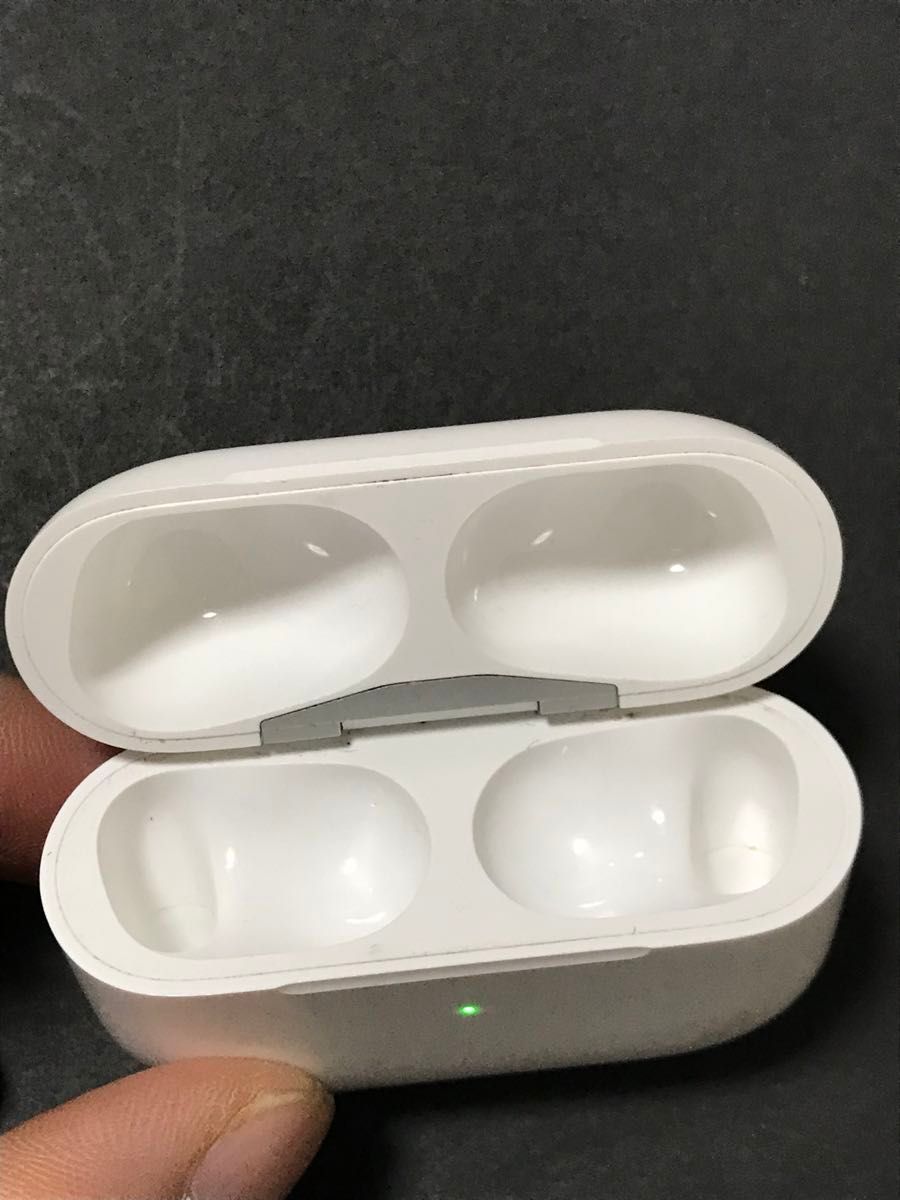 AirPods Pro 第１世代充電ケースのみ