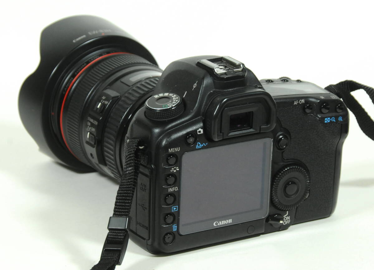 ★キヤノン EOS 5D Mark II + EF 24-105mm f/4 L レンズキット、専用ストロボ（580EX）付き★中古_画像3