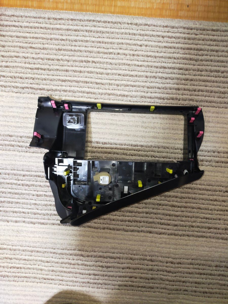 トヨタ純正 NHP10 アクア 9インチナビ フィッティングキット トヨタ純正 NHP10 アクア 9インチナビ フィッティングキット