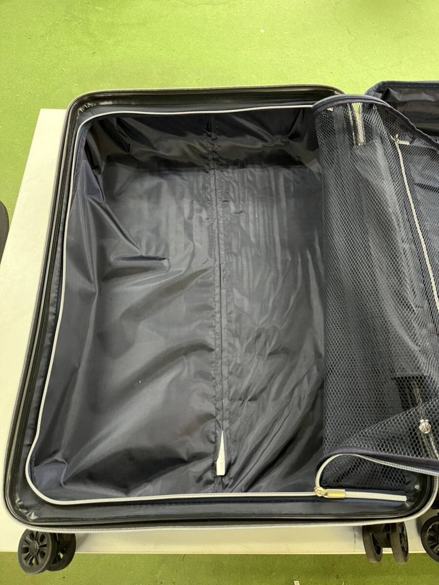 スーツケース ブラック siffler シフレ　鍵なし　合成樹脂　約88L _画像4