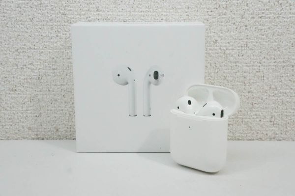 Apple アップル Air Pods エアポッズ 純正 AirPods with Charging Case 第2世代 MV7N2JA ワイヤレスヘッドフォン ※バッテリー不良 A611_画像1