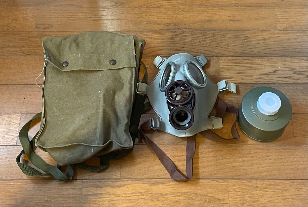 新品未使用 実物 チェコ軍 ガスマスク ガスマスクバッグ