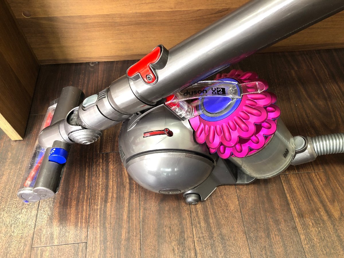 送料無料 動作確認済み dyson ダイソン 掃除機 サイクロン DC63 小型 軽量 ピンク 本体の画像2