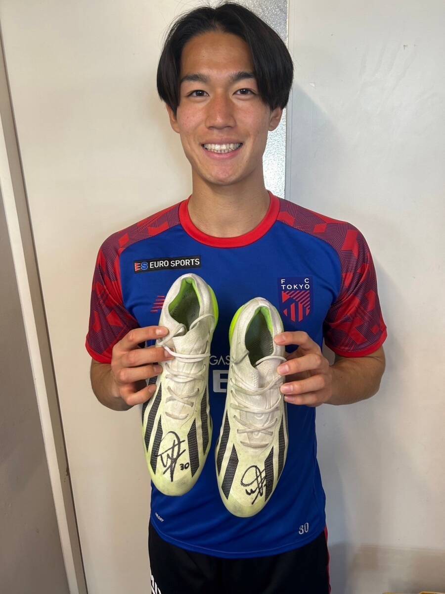 [ charity ] hill . flat (FC Tokyo ) autographed spike 196