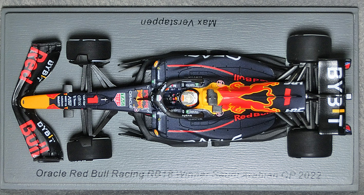 レッドブル RB18（No.1/マックス・フェルスタッペン）2022サウジアラビアGP優勝　　*1/43 スケール　*スパークモデル製 *品番S8524　　*06_画像6