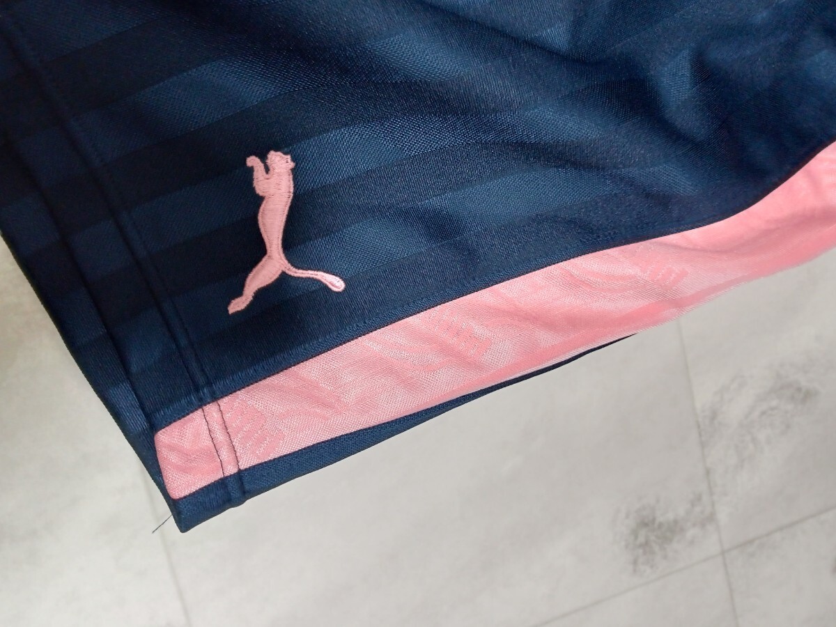 プーマ　PUMA　ピンク　紺　ハーフパンツ　Ｌサイズ　ウエスト82 日本製 ジャージ ジャージハーフパンツ_画像2
