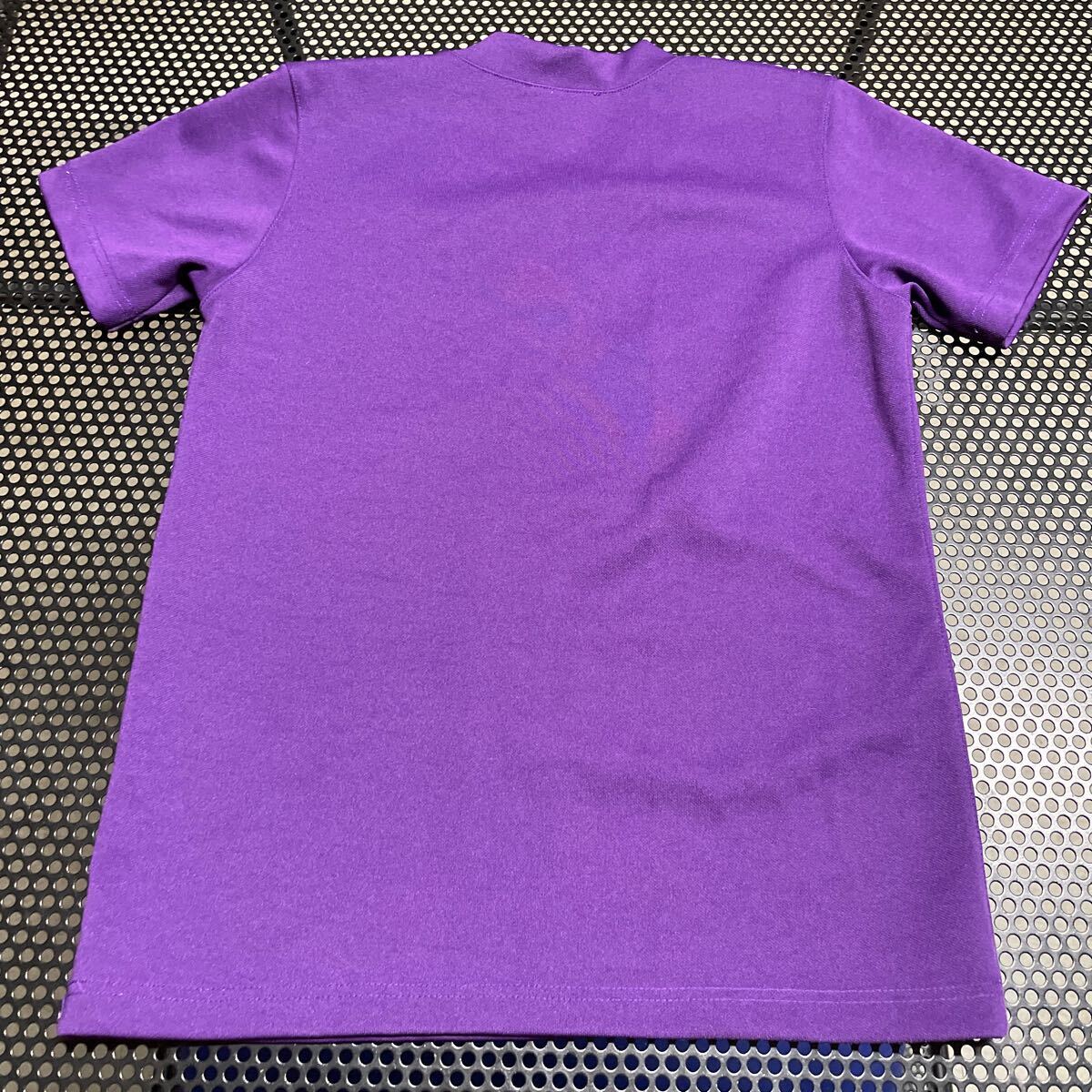 フランス製 アーペーセー APC 半袖 Ｖネック Tシャツ 紫 パープル 薄手のジャージ素材ぐらいです Sサイズ XSぐらいに身幅狭いです_画像2