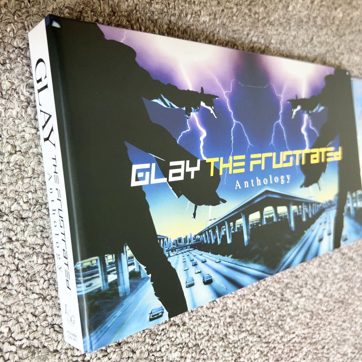 【極美中古】最新 GLAY 2CD+Blu-ray THE FRUSTRATED Anthology ブルーレイ　グレイ アンソロジー _画像2