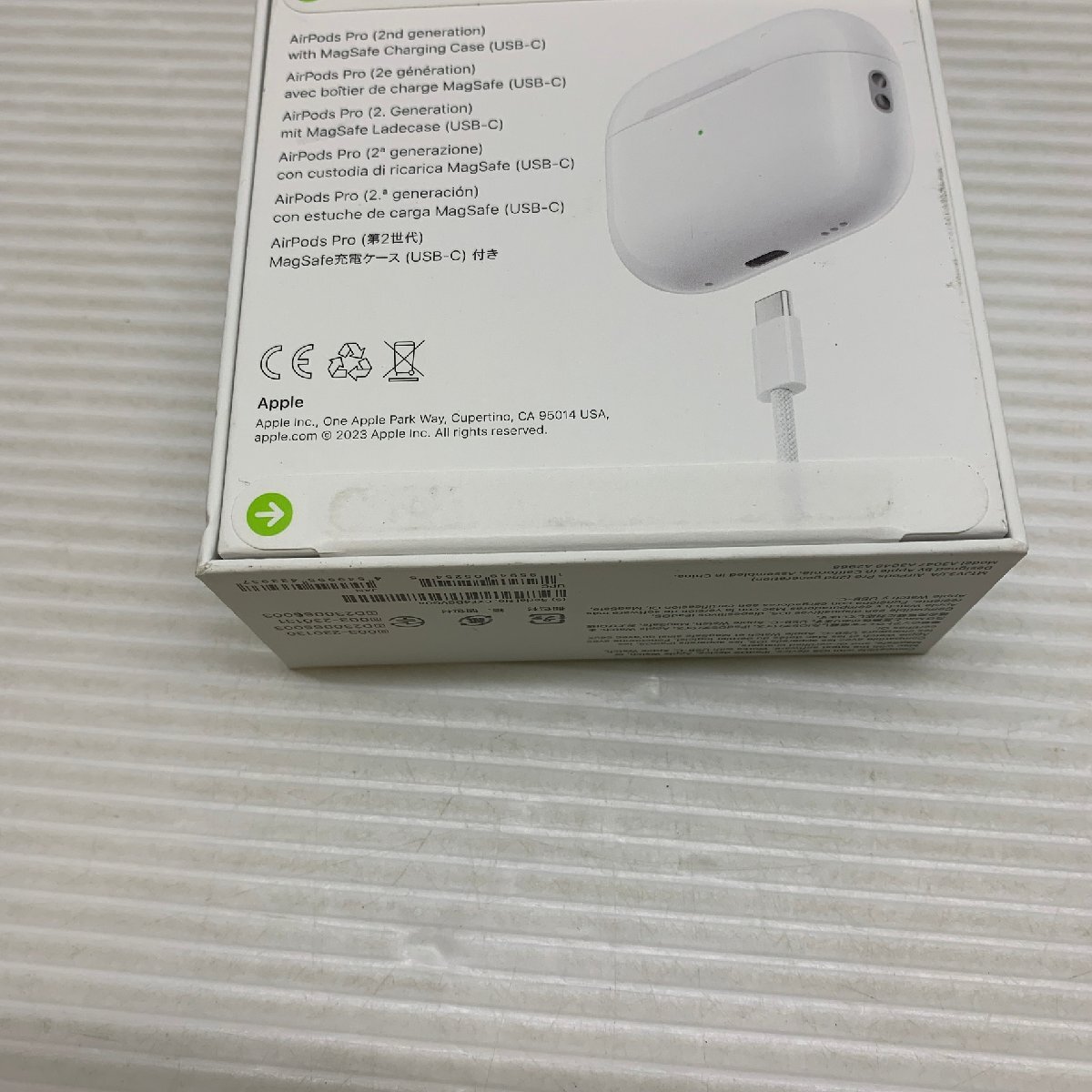 MIN【未使用品】 MSMK Apple MTJV3J AirPods Pro 第2世代 MagSafe充電ケース USB-C イヤホン 〈93-240510-KS-23-MIN〉_画像8