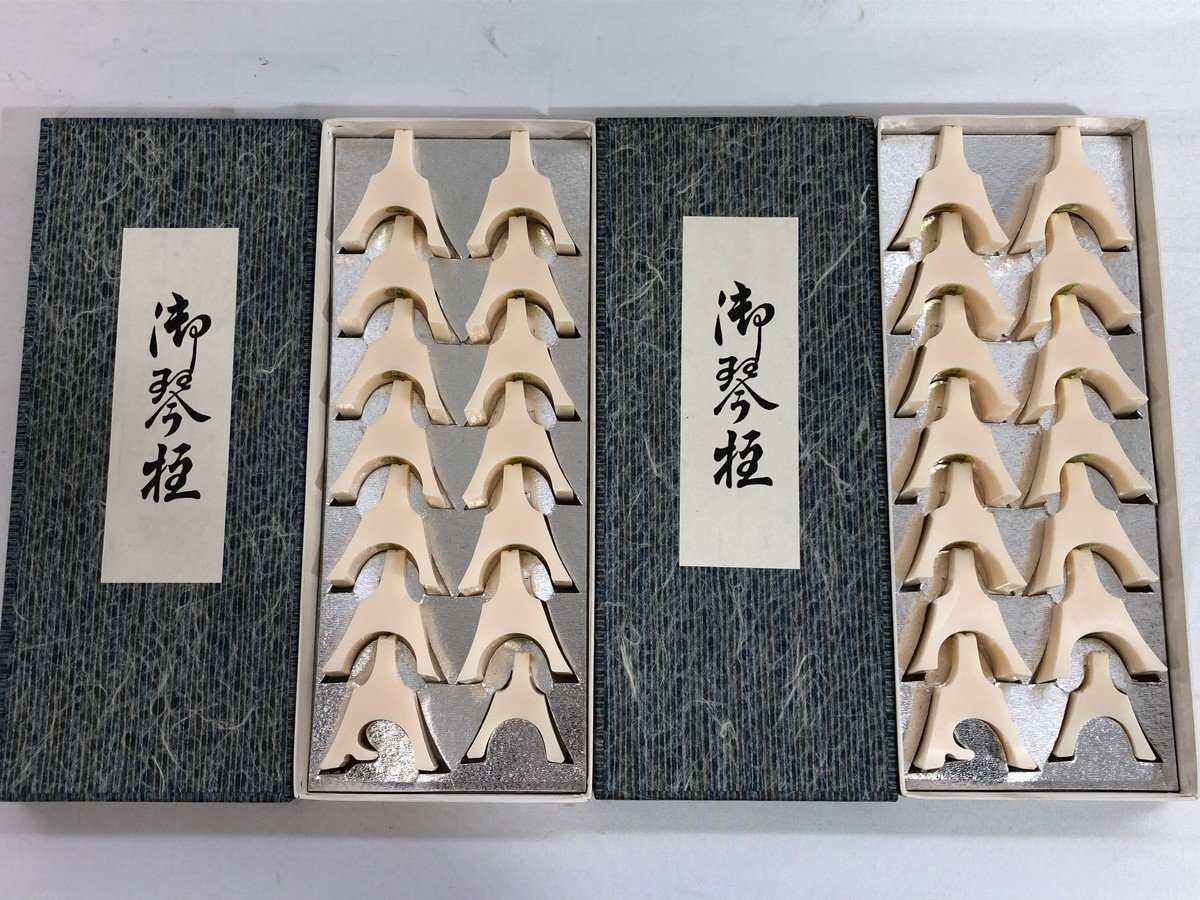 H【中古品】 メーカー不明 13絃用 琴柱 箏柱 プラスチック製 14P 2セット 3 〈113-240430-SS-4-HOU〉の画像1