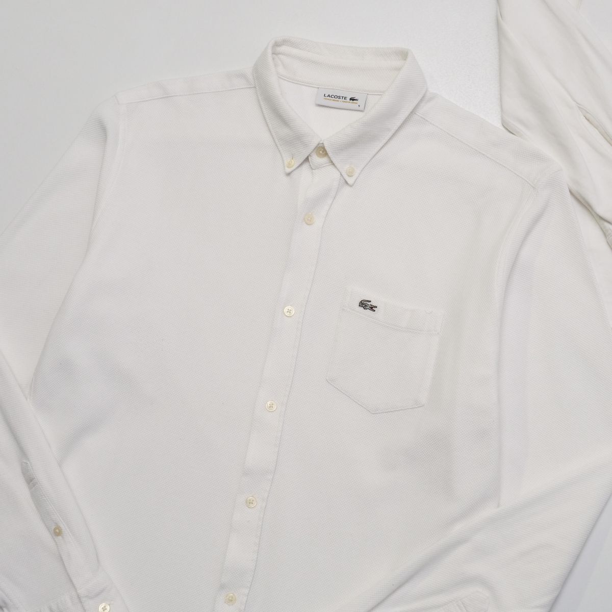 TH5289 ラコステ/LACOSTE*2点セット*ボタンダウンシャツ*鹿の子*天竺*ホワイト系*ワニロゴワッペン*長袖シャツ*メンズ_画像3