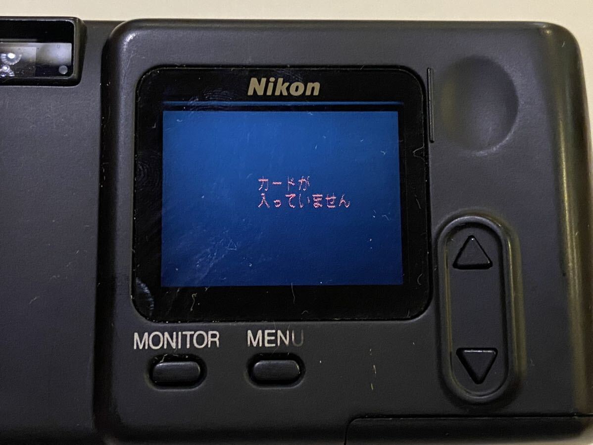 ⑩Nikon ニコン コンパクトデジタルカメラ COOLPIX700 ブラック ボディ _画像3