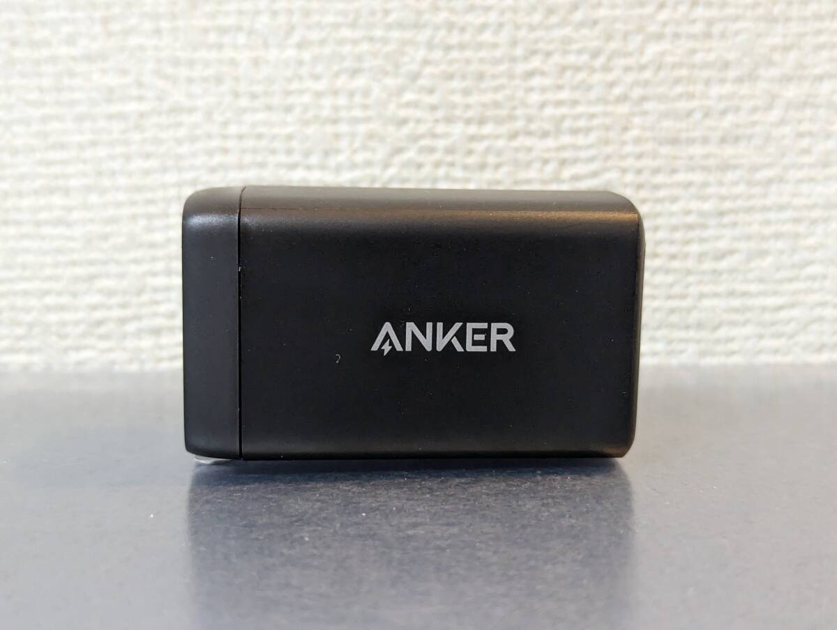 Anker 725 Charger black USB-PD cable (60W) attaching 