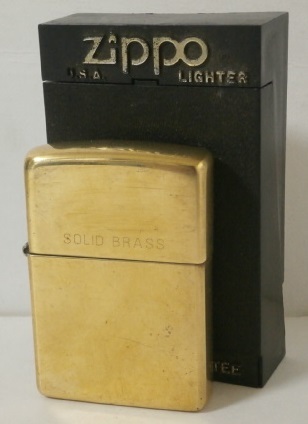 1994年製 ZIPPO SOLID BRASS 無地 シンプル 金色 ケース付き 90s Vintage ソリッドブラスの画像1