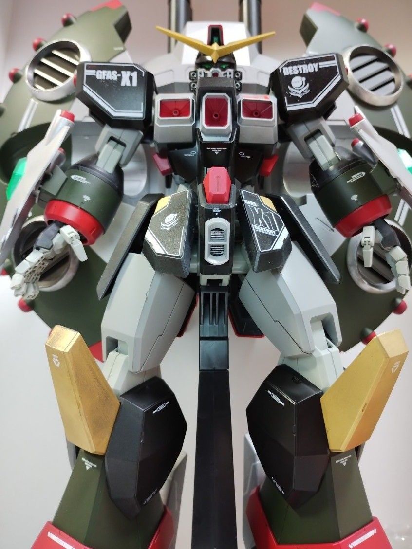 HG 機動戦士ガンダムSEED　デストロイガンダム　ビグ・ザム風 ガンプラ 完成品　塗装済み