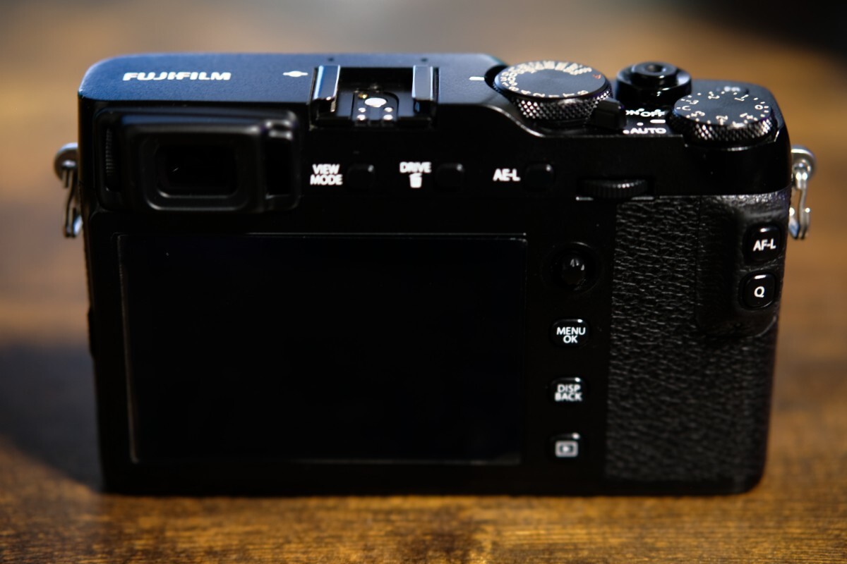  прекрасный товар Fuji Film FUJIFILM беззеркальный однообъективный камера X-E3 корпус черный X-E3-B натуральная кожа кожанный кейс ремешок рабочий товар предварительный аккумулятор 