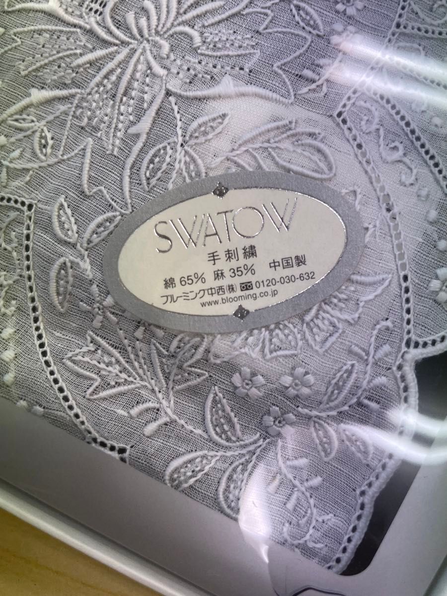 新品　未使用品　Swatov スワトウ　刺繍　ハンカチ　ホワイト ハンカチ