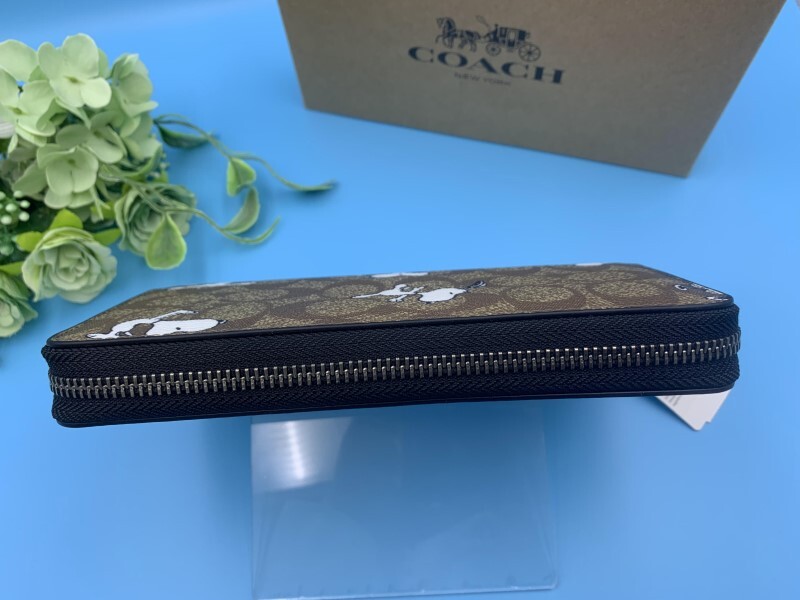 コーチ COACH 長財布 財布 レディース メンズ カーキ スヌーピー プレゼント 贈り物 シグネチャー ロング ジップ 新品 未使用 C4327 A214