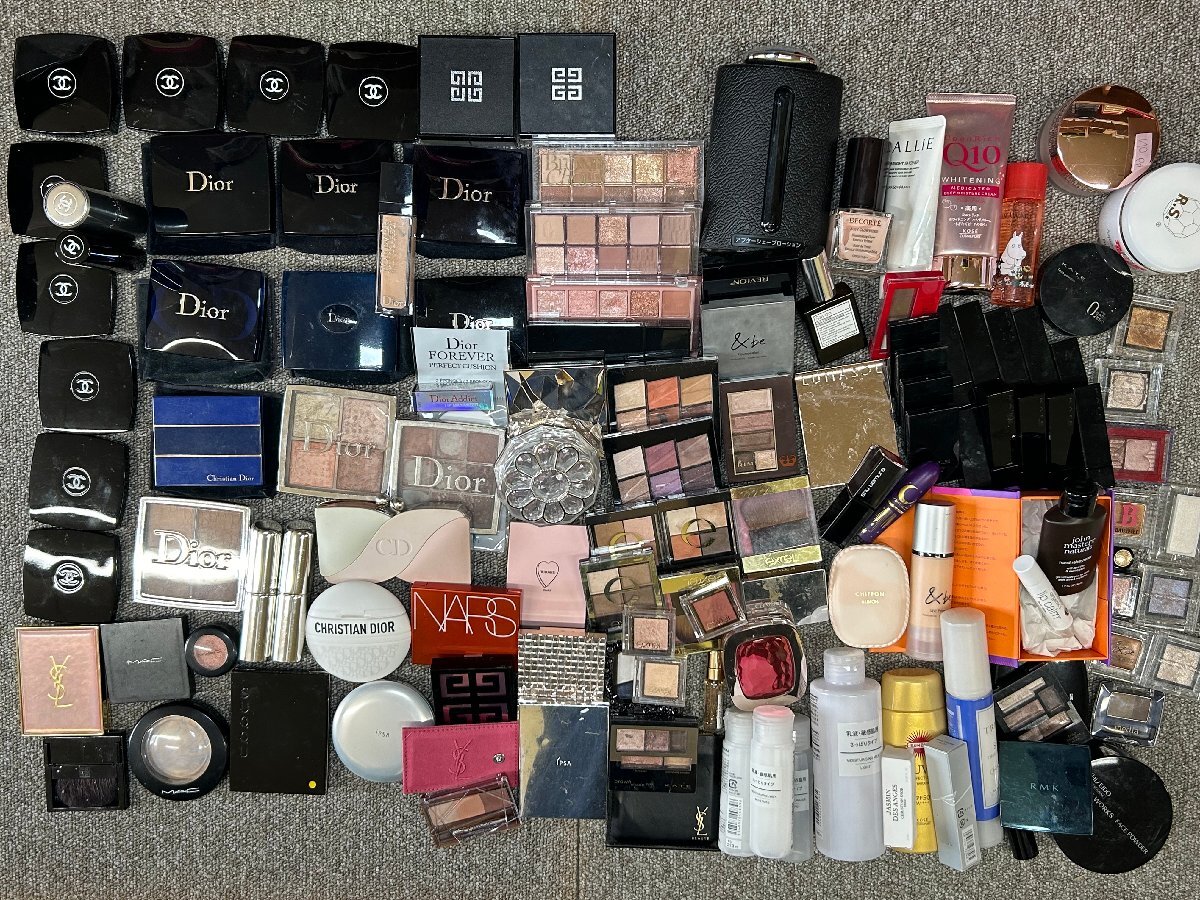  present condition * large amount * set sale cosmetics / cosme / Chanel perfume / Dior / MAC/ sun rolan / lipstick / cheeks / eyeshadow / other /tepakos121 point 