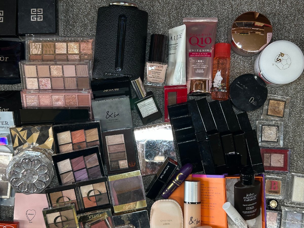  present condition * large amount * set sale cosmetics / cosme / Chanel perfume / Dior / MAC/ sun rolan / lipstick / cheeks / eyeshadow / other /tepakos121 point 