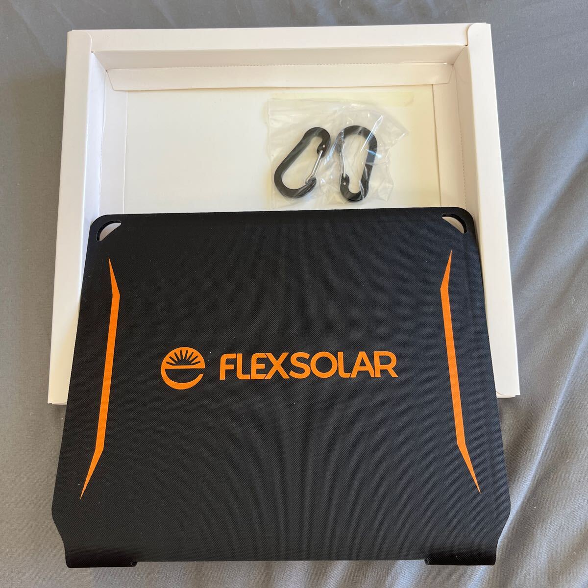 FlexSolar ソーラーパネル 10W USB出力ポート 5v 2a 小型 折りたたみ式_画像1