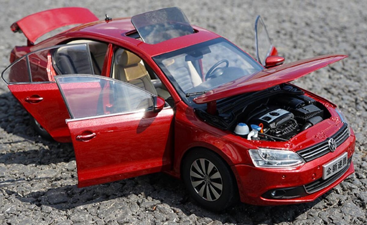 ▲VW特注!1/18 Volkswagen フォルクスワーゲン VW SAGITAR 赤 新品
