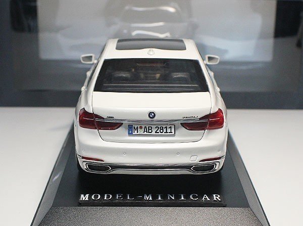 ▲全開閉！金属製！BMW特注 1/18 BMW 7 750Li 白 760_画像2