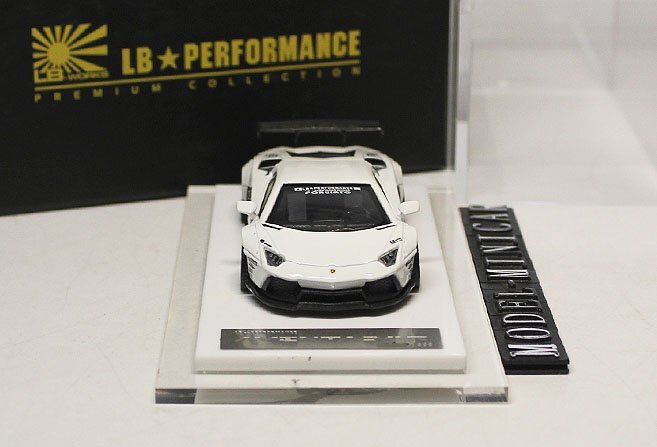 ▲世界限定999台！白！ONEMODEL 1/64 ランボルギーニ Aventador LP700 Liberty Walk LB Works ONE MODELの画像2