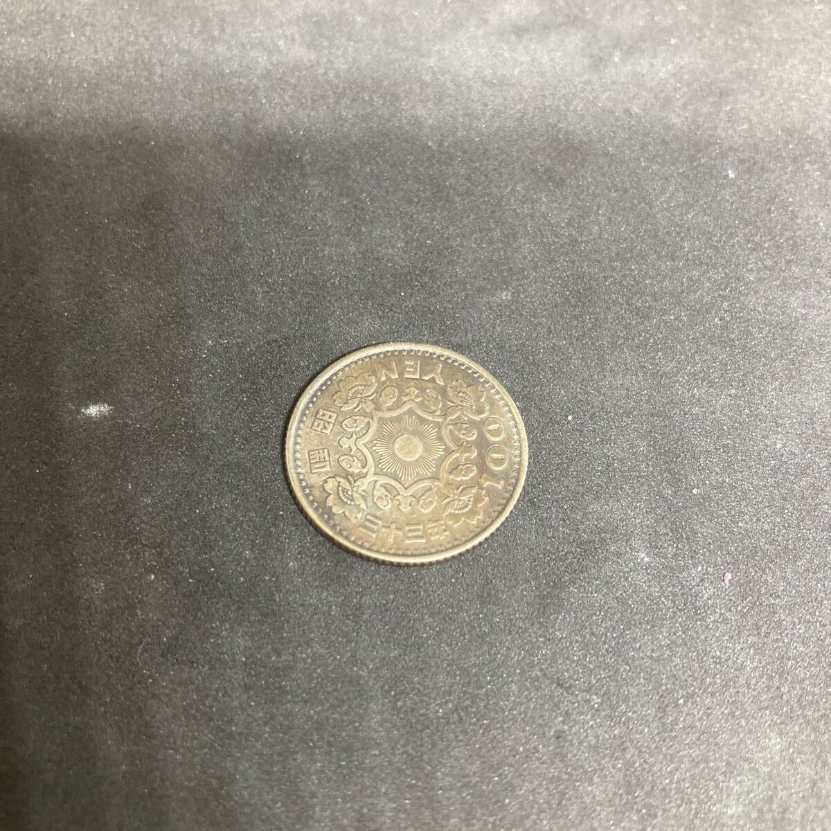 鳳凰100円銀貨 百円 昭和33年 日本 硬貨 1枚 の画像2