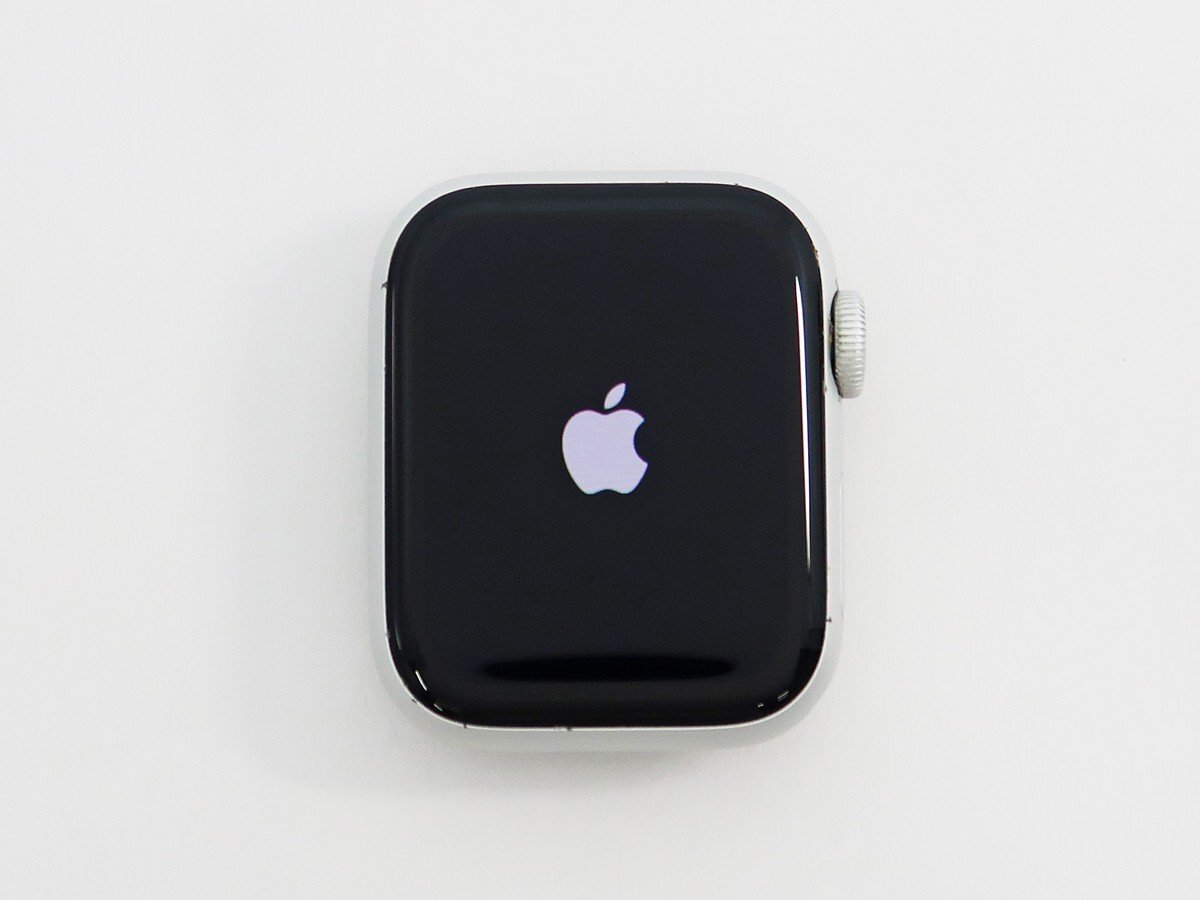 ◇【アップル】Apple Watch SE 40mm GPS シルバーアルミニウム MYDM2J/A スマートウォッチ_画像1