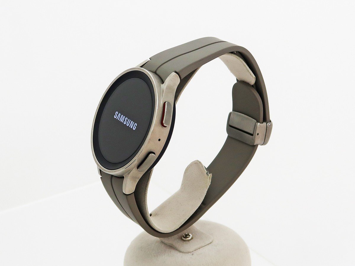 ◇【SAMSUNG サムスン】Galaxy Watch 5 Pro 45mm チタニウム SM-R920NZTAXJP スマートウォッチ グレー_画像2