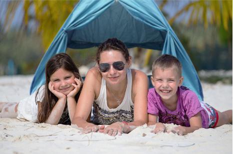 GW ポップアップテント ワンタッチテント 2～3人用 ブルー 青色 カーテン有り 紫外線対策 公園 プール 海 海水浴 ピクニック アウトドア_画像2