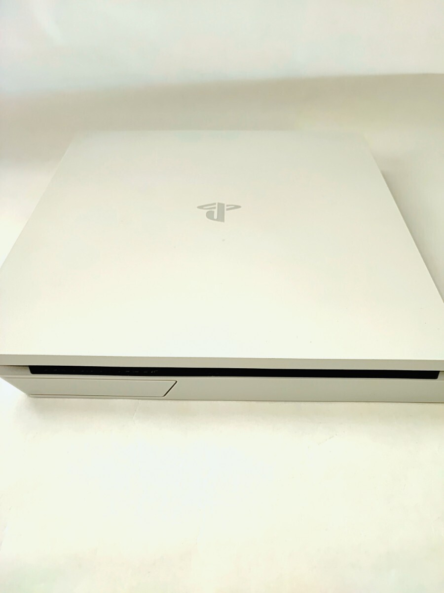【F.W11.02】 SONY PlayStation4 CUH-2100A  серый  ... белый   сам товар   только   Sony ... Station  4 ... штамп   наклейка   имеется 