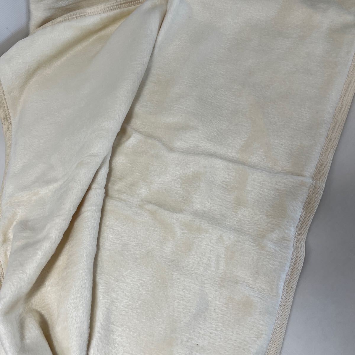 (A2189) シルク毛布 毛布 絹100％ 140x200cm 日本製 未使用品 シングル 寝具 の画像4