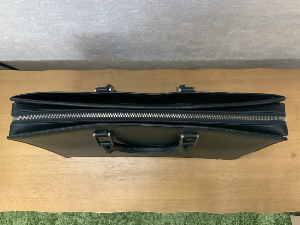 美品 高級牛革 ダークグリーン Aquascutum アクアスキュータム 美品 高級牛革 ダークグリーン Aquascutum アクアスキュータム