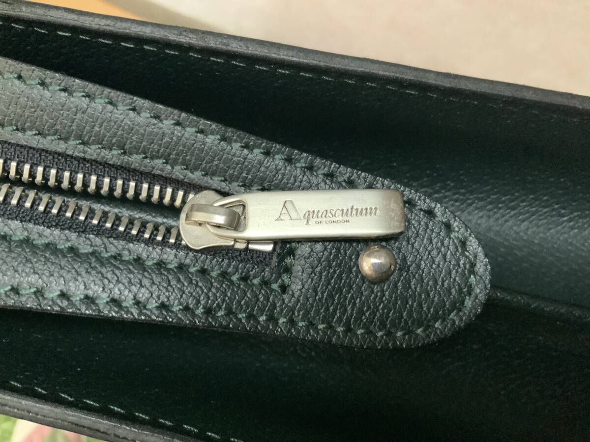 美品 高級牛革 ダークグリーン Aquascutum アクアスキュータム 美品 高級牛革 ダークグリーン Aquascutum アクアスキュータム