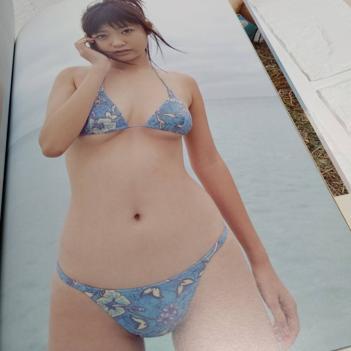 初版 帯付き 吉田亜咲1st写真集 よろしくおねがいします。吉田亜咲です。16歳のトキメキ　グラビア アイドル 水着 ビキニ_画像7