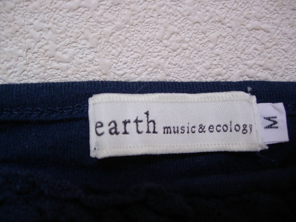 earth music&ecology♪アースミュージックアンドエコロジー♪フリルキャミソール♪ネイビー♪アジャスター付き♪Mサイズ_画像3