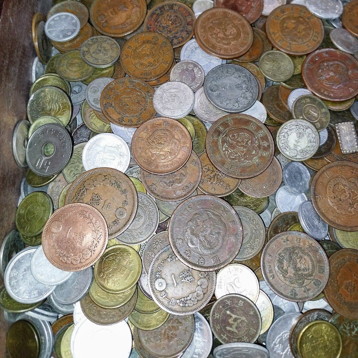 D25 3.16kg 希少 未選別日本古銭 銀貨 各種大量おまとめ No.2の画像6