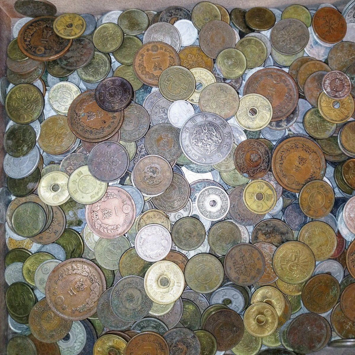 D34　2.10kg　貴重　未選別日本古銭銀貨各種銅貨各種大量おまとめ　No.1_画像5