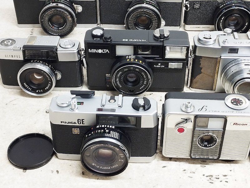 オリンパス フジカ ペトリなど コンパクトフィルムカメラ いろいろまとめて11台セット ジャンクの画像4