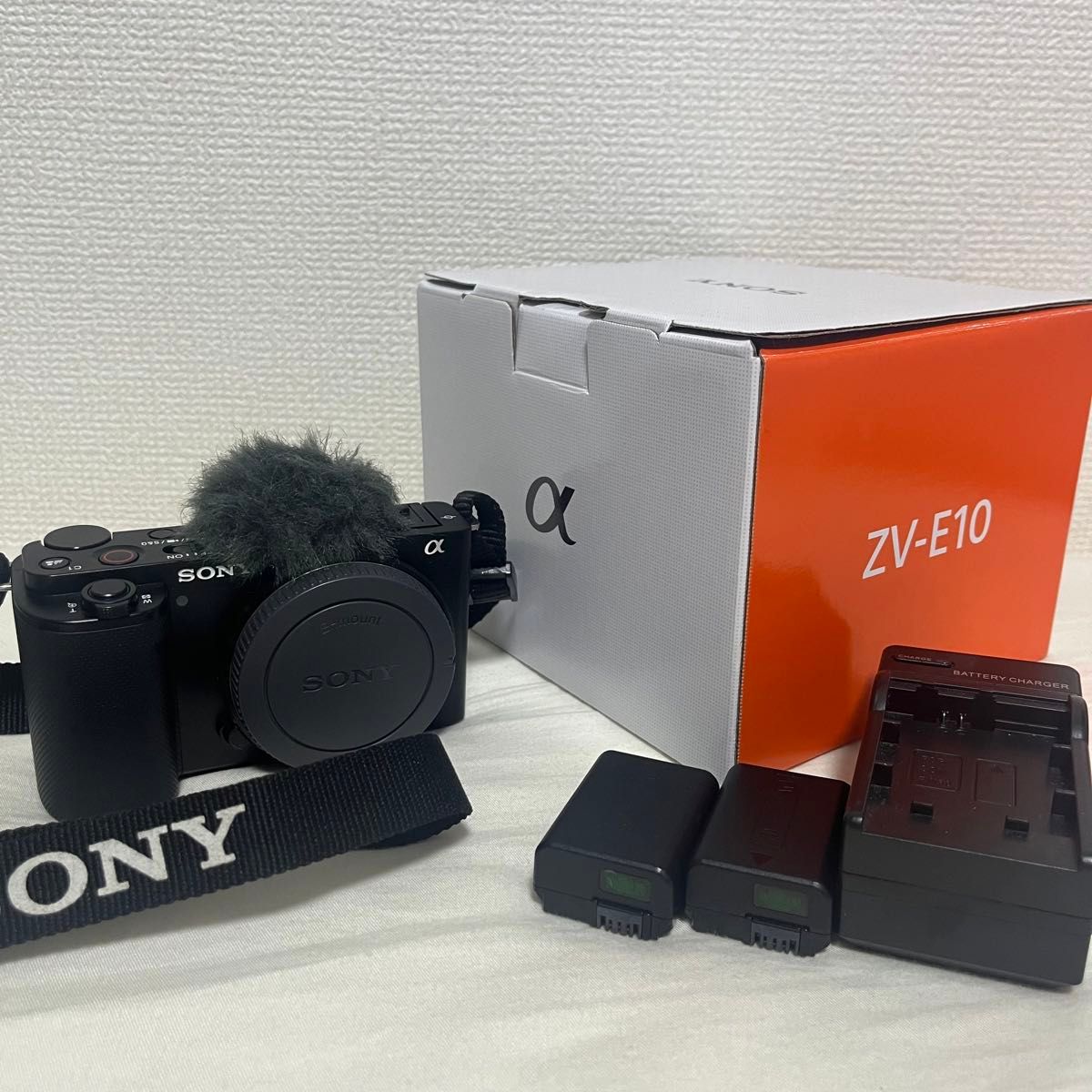 SONY ミラーレス一眼カメラ ZV-E10ボディ + 予備バッテリー